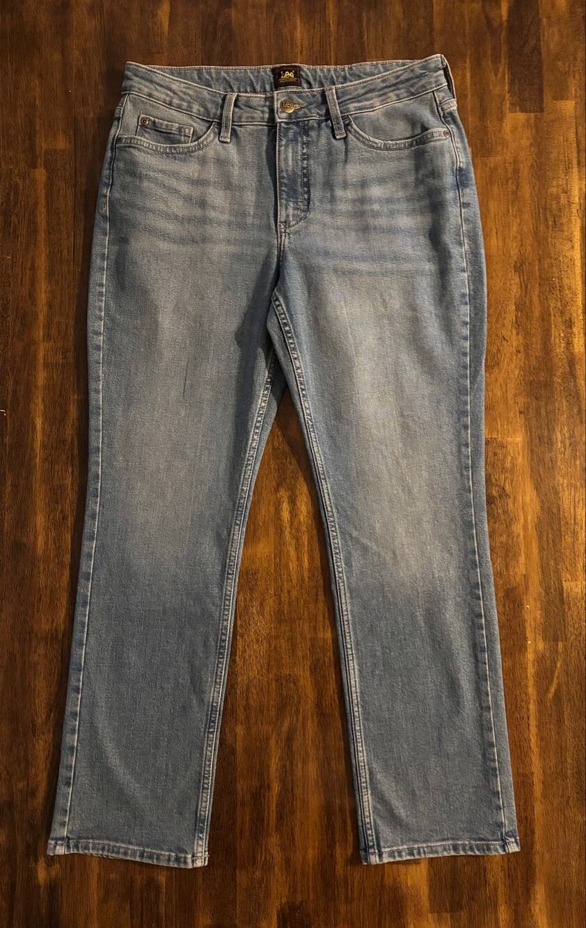 Lee Women’s 10 Short Jeans Petite Straight Mid Rise Stretch Denim Ankle